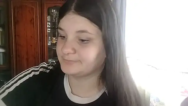 Snapshot of BeatriceMolands chatting on May 2026 07:27:02 AM BeatriceMolands online show from May 2026 07:27:02 AM