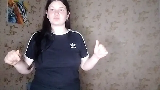 Snapshot of BeatriceMolands chatting on June 2026 06:30:02 PM BeatriceMolands online show from June 2026 06:30:02 PM