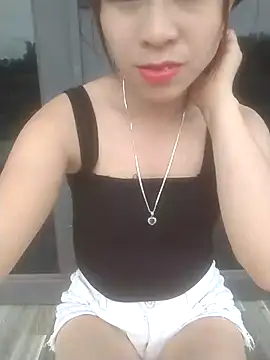 Snapshot of Zara-Lina chatting on April 2026 09:35:02 AM Zara-Lina online show from April 2026 09:35:02 AM