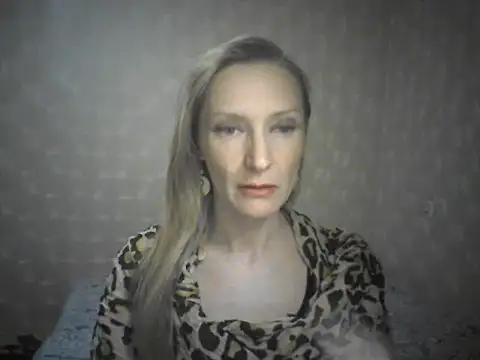 LunaBelle8 online show from April 2026 05:45:02 PM