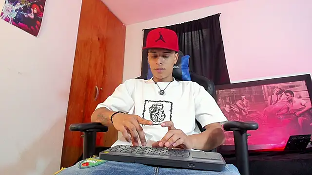 alessandroferrer online show from June 2026 08:31:02 PM