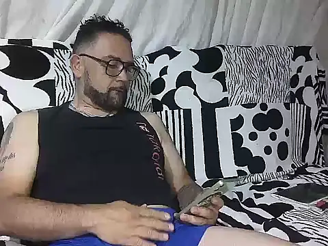 CarlossexVen online show from April 2026 01:49:01 AM