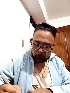 Snapshot of CarlossexVen chatting on April 2026 04:35:01 AM CarlossexVen online show from April 2026 04:35:01 AM