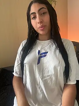 Snapshot of Lily_Rush chatting on May 2026 12:12:01 PM Lily Rush online show from May 2026 12:12:01 PM
