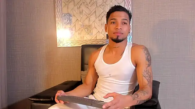 Snapshot of beako_strong chatting on July 2026 02:05:02 AM beako strong online show from July 2026 02:05:02 AM