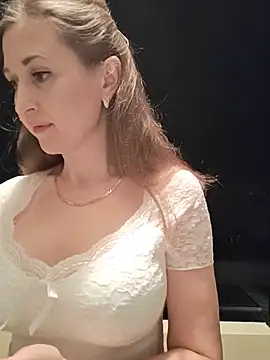Snapshot of irresistibelle chatting on July 2026 07:30:01 PM irresistibelle online show from July 2026 07:30:01 PM