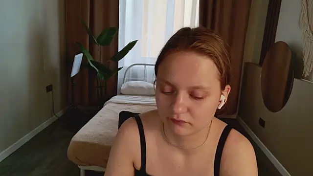 Snapshot of French_Fry chatting on June 2026 05:46:02 AM French Fry online show from June 2026 05:46:02 AM