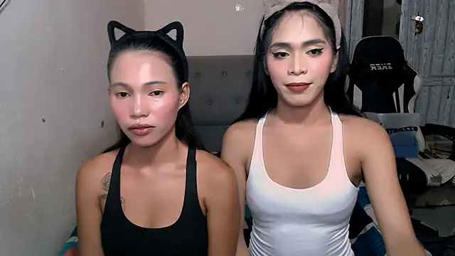 Dinosaur Cock online show from April 2026 06:34:02 PM