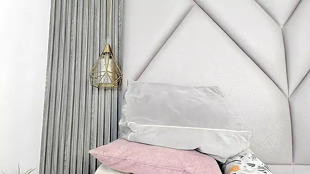 lolabunnysc online show from June 2026 12:06:02 PM