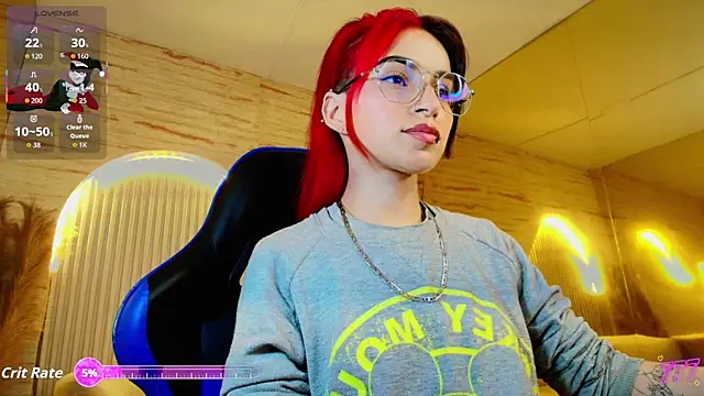 Moon Red r online show from June 2026 12:38:02 PM