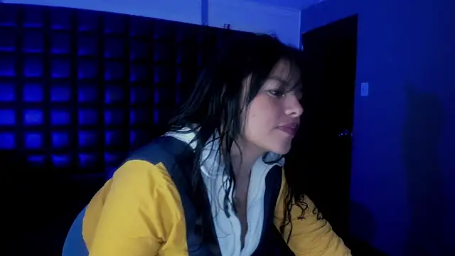 Snapshot of LilaVelvet chatting on May 2026 09:20:02 PM LilaVelvet online show from May 2026 09:20:02 PM