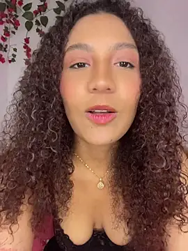 Snapshot of Daphnne_Curly chatting on July 2026 01:58:33 AM Daphnne Curly online show from July 2026 01:58:33 AM