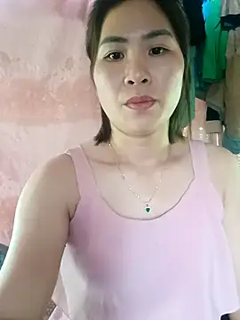 Snapshot of Bunby12 chatting on May 2026 02:28:01 AM Bunby12 online show from May 2026 02:28:01 AM