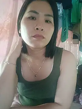 Snapshot of Bunby12 chatting on May 2026 04:39:01 AM Bunby12 online show from May 2026 04:39:01 AM