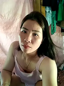 Snapshot of Bunby12 chatting on May 2026 04:08:02 AM Bunby12 online show from May 2026 04:08:02 AM