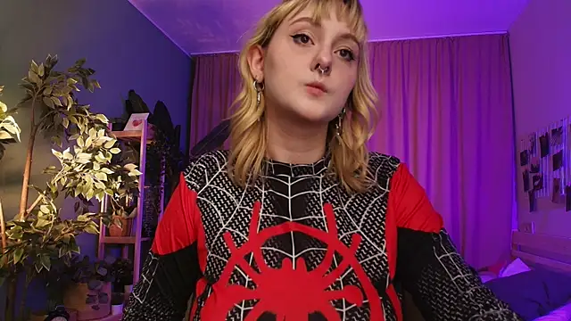Emma Thomps online show from May 2026 02:02:02 PM