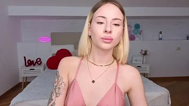 Bella crazyy online show from May 2026 08:38:01 PM