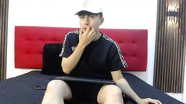 LunayDream online show from April 2026 11:16:01 AM