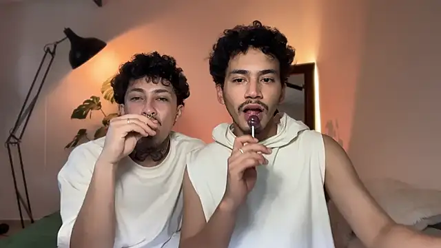 Noah and Steven online show from May 2026 09:53:01 PM