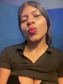 ElahiaMarquez online show from May 2026 10:30:01 PM