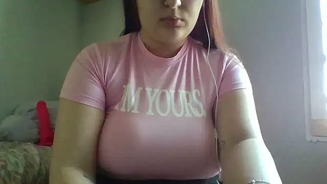 Snapshot of SmokeyAnne chatting on May 2026 01:51:02 PM SmokeyAnne online show from May 2026 01:51:02 PM
