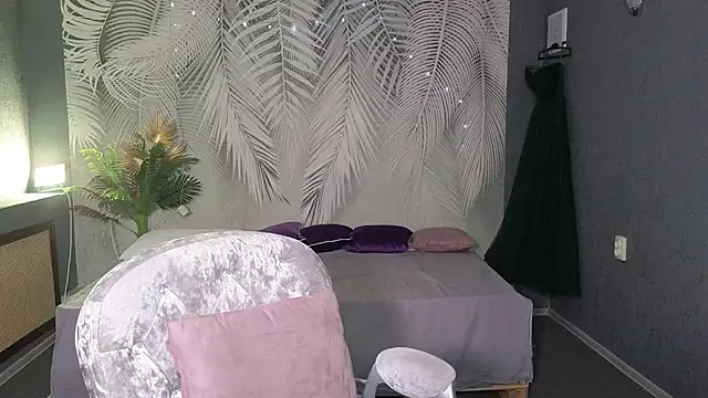Snapshot of Dr_Mireille chatting on May 2026 12:22:02 PM Dr Mireille online show from May 2026 12:22:02 PM
