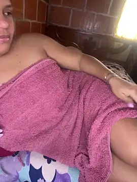 Candelita-hott online show from May 2026 12:34:02 PM