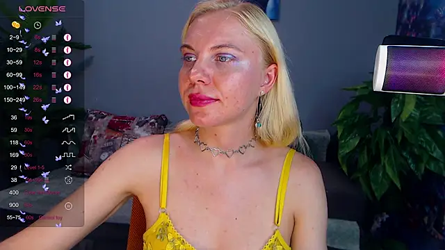 Snapshot of FromRussia chatting on June 2026 05:12:01 AM FromRussia online show from June 2026 05:12:01 AM