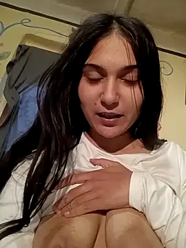 Snapshot of amira1348 chatting on April 2026 04:45:02 PM amira1348 online show from April 2026 04:45:02 PM
