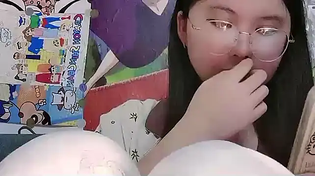 Snapshot of vvvan2026 chatting on May 2026 06:24:01 PM vvvan2026 online show from May 2026 06:24:01 PM