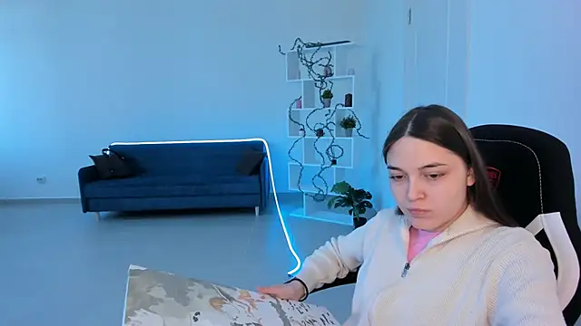 ChanaEbersol online show from April 2026 02:29:01 PM