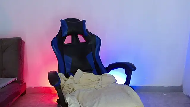 caius bigcock1 online show from July 2026 02:04:02 PM