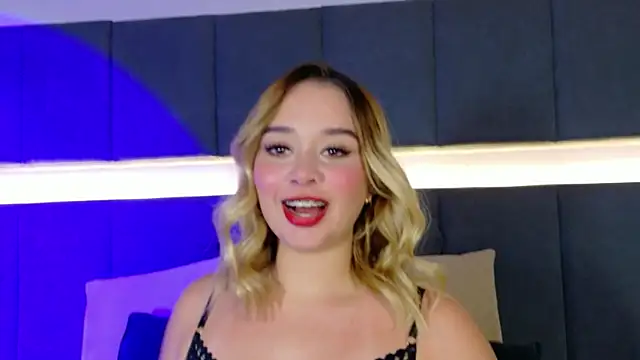 Sofia pamela  online show from May 2026 08:15:01 PM