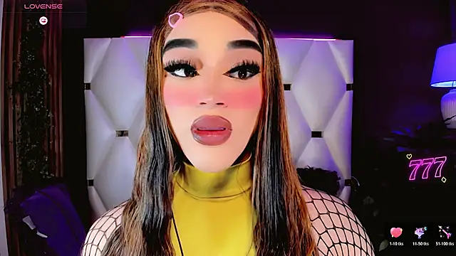 Snapshot of Camila_Vasquezz1 chatting on June 2026 11:55:01 AM Camila Vasquezz1 online show from June 2026 11:55:01 AM