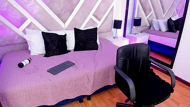 Mia Velez1 online show from May 2026 10:36:01 AM