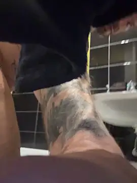 -gymfitman- online show from April 2026 05:17:02 PM