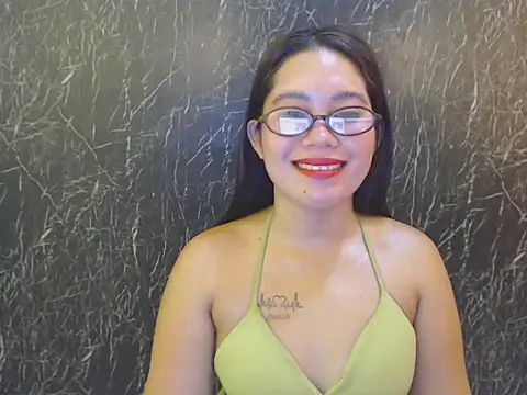 ur prettychelsie online show from April 2026 01:47:01 AM
