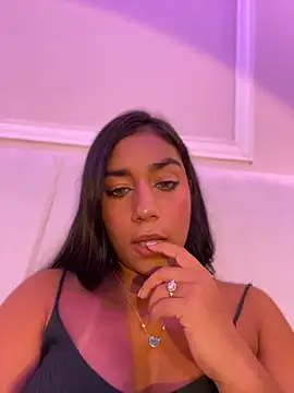SaryJonex online show from April 2026 01:28:01 PM