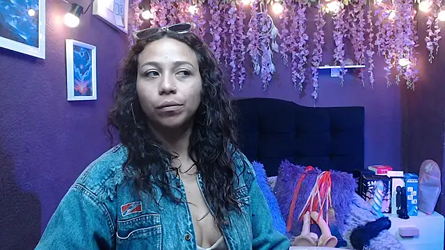 monik299 online show from May 2026 01:17:02 PM