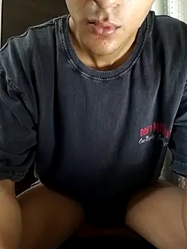 Snapshot of skinny_raj chatting on May 2026 08:07:02 PM skinny raj online show from May 2026 08:07:02 PM
