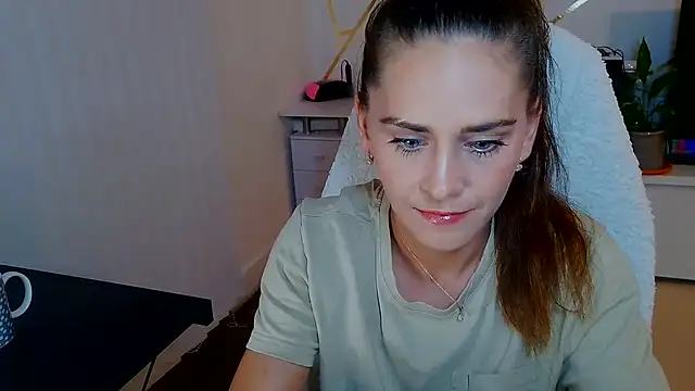 Snapshot of khalessi13 chatting on June 2026 10:26:01 PM khalessi13 online show from June 2026 10:26:01 PM