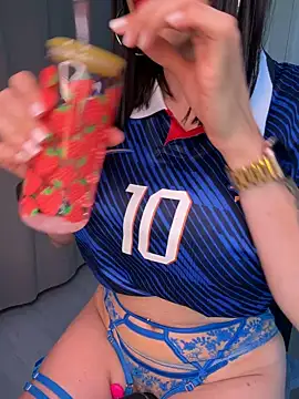 Giulia hood online show from July 2026 12:42:02 PM