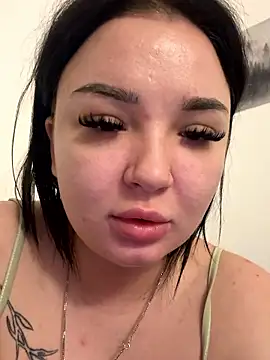 Snapshot of Alyasya chatting on April 2026 02:08:02 PM Alyasya online show from April 2026 02:08:02 PM
