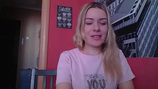 Softy Aura  online show from May 2026 01:09:02 PM
