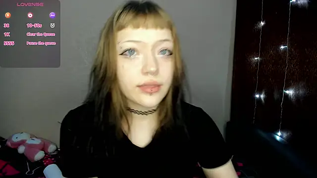 Snapshot of urmelodyy chatting on May 2026 09:12:02 PM urmelodyy online show from May 2026 09:12:02 PM
