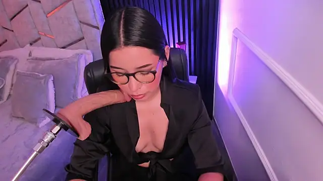 Alessiaspice online show from June 2026 04:28:01 AM