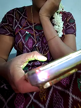 Tamil Hot HoneyBee online show from July 2026 04:33:02 PM