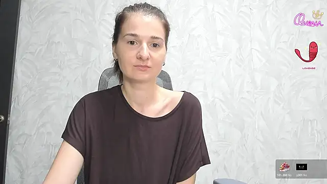 Snapshot of KetrinaEll chatting on May 2026 04:32:01 AM KetrinaEll online show from May 2026 04:32:01 AM