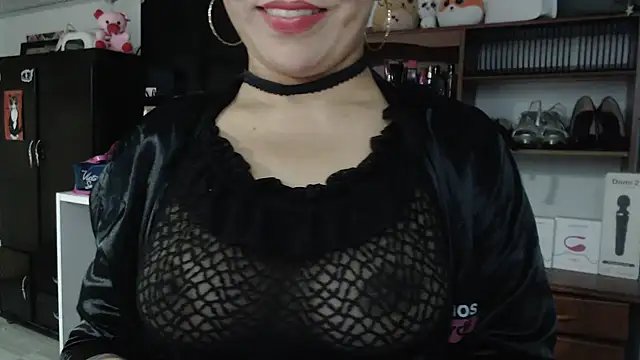 nadia  abaud online show from February 2025 12:38:02 AM