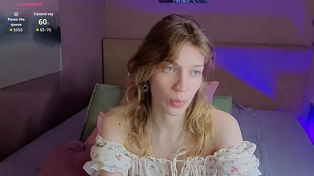 Emily Cartex online show from July 2026 06:17:01 AM